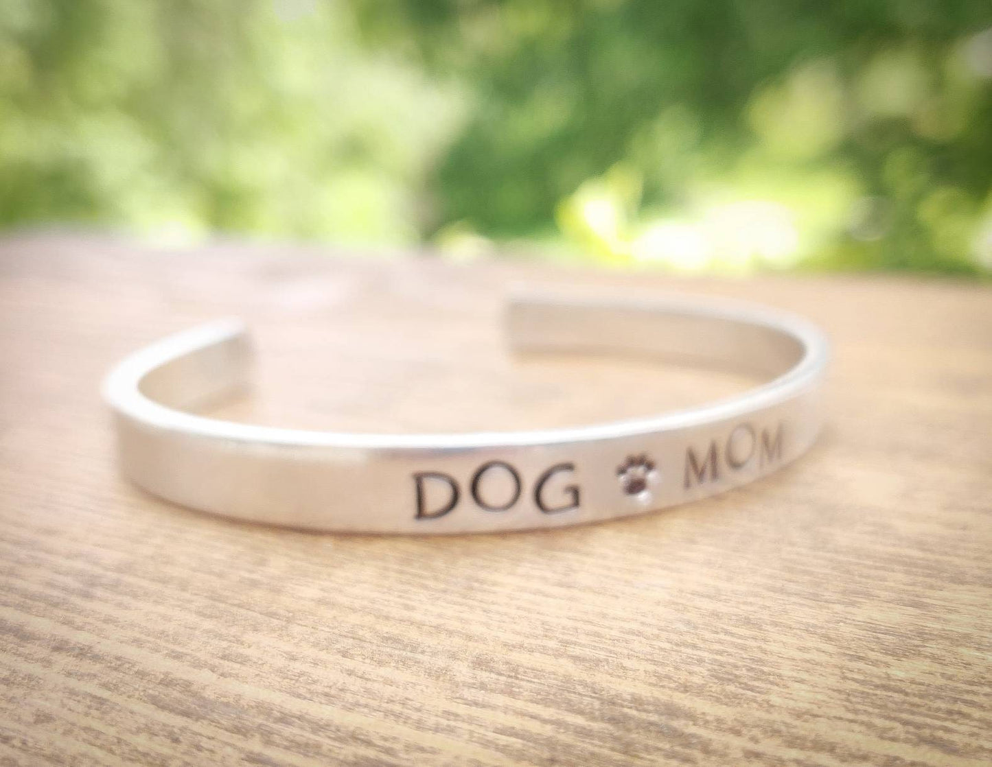 Dog Mom Bracelet, Dog Mom Gift, Dog Mom Jewelry, Paw Print Jewelry, Paw Print Bracelet, Dog Lover Bracelet, Dog Lover Jewelry