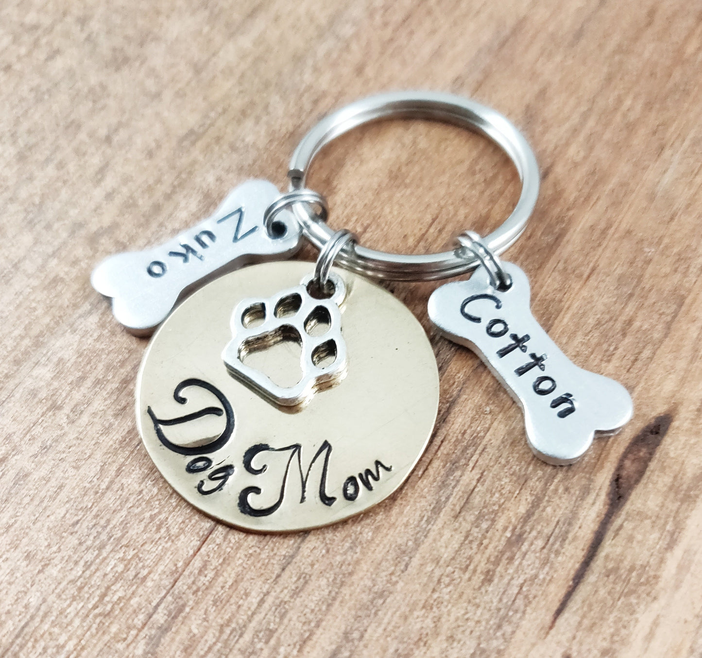 Dog Mom Keychain, Keychain with Dog Names, Dog Mom Keychain with Names, Dog Lover, Dog Names, Dog Name Keychain, Personalized Keychain, Brss