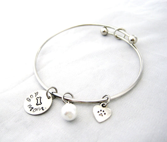 DOG MOM BANGLE Bracelet - Hand Stamped, Pet bracelet, Dog lover bracelet, Pet Jewelry, Pet Memorial Jewelry, Mother's Day Gift